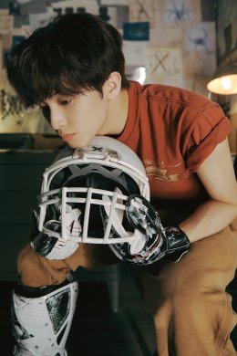 MARK วง NCT เปิดตัวซิงเกิลใหม่ 200 เผยลุคร็อกสตาร์สุดโรแมนติก เริ่มต้นการเดินทางสู่การปล่อยอัลบั้มเดี่ยวชุดแรกในเดือนกุมภาพันธ์ปี 2025